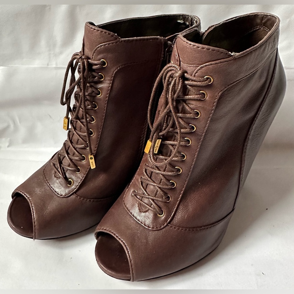 VINCE CAMUTO Gordon Leather Open Toe Lace Up Ankle Boots Booties Heels 7 1/2